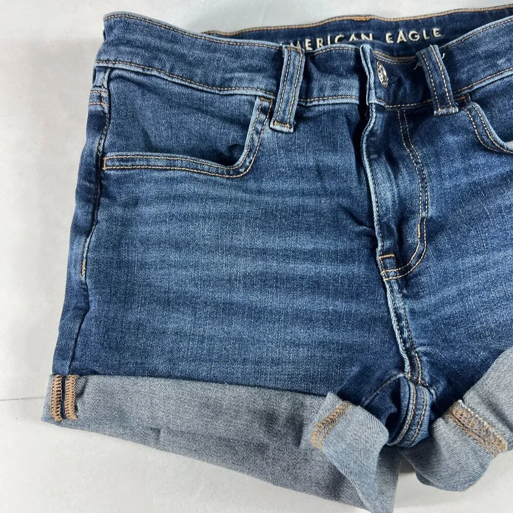 American Eagle Shorts Women's 28* Hi Rise Shortie Blue Cuffed Denim Jorts Tag 4